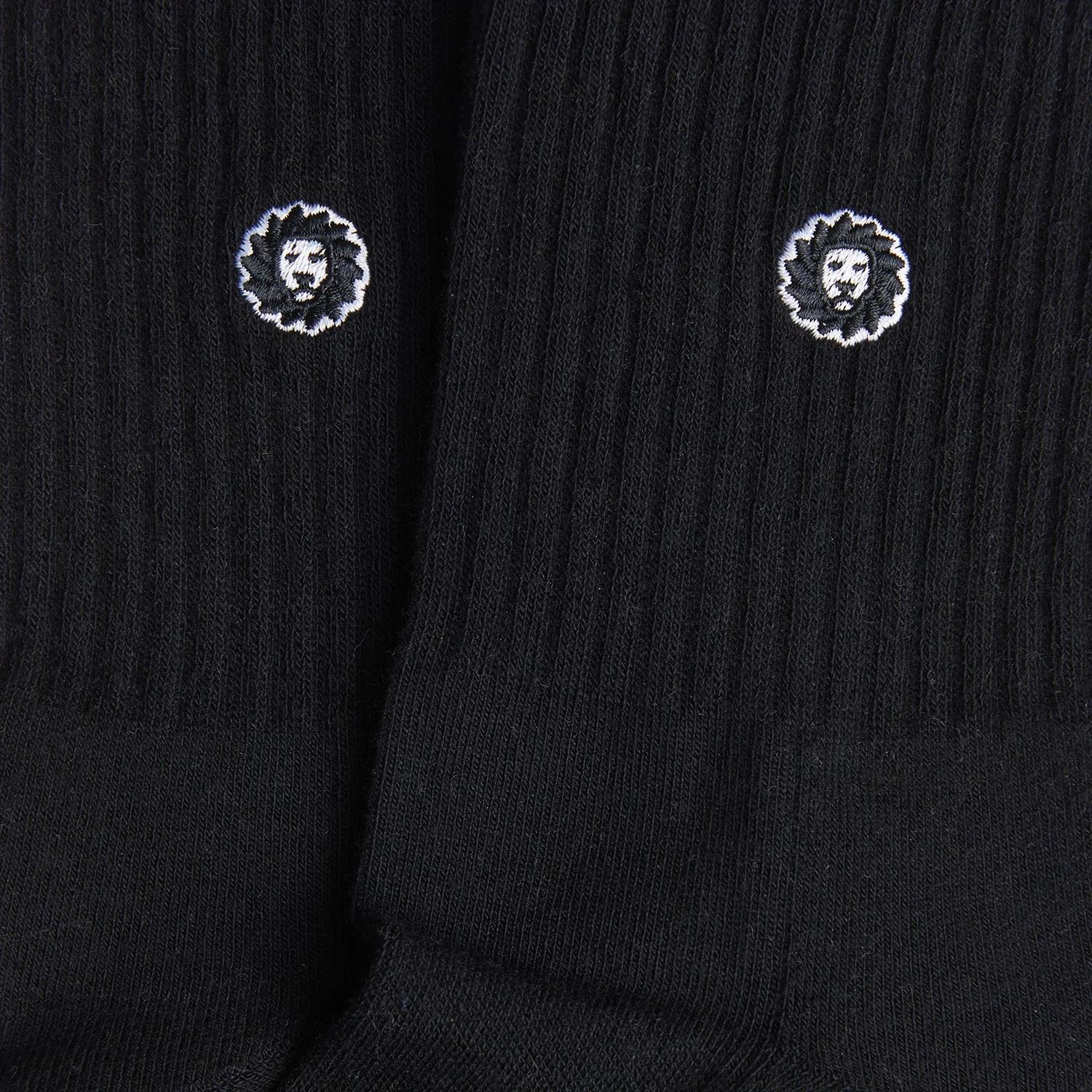 3 x Athletic Essentials Lion Quarter - Black - Image 4
